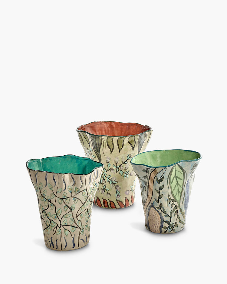 Vase 02 mix by Nadine Dewart