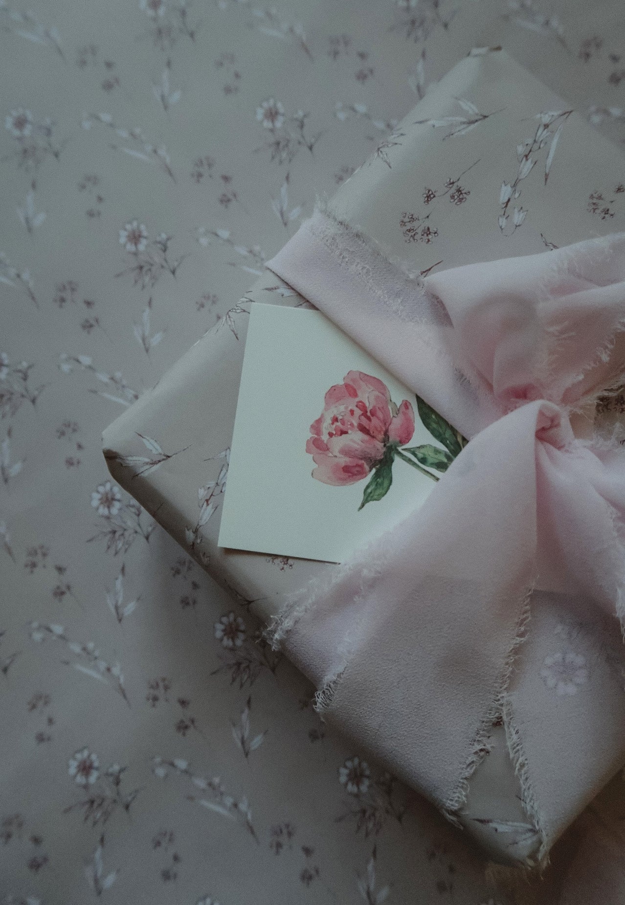 White Flowers Pastel Rose Wrapping Paper - Set of 3 Pieces