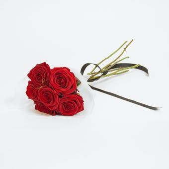 Sweet Valentine - Simply 6 Red Roses