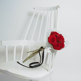 Sweet Valentine - Simply Red Roses - 6 of them