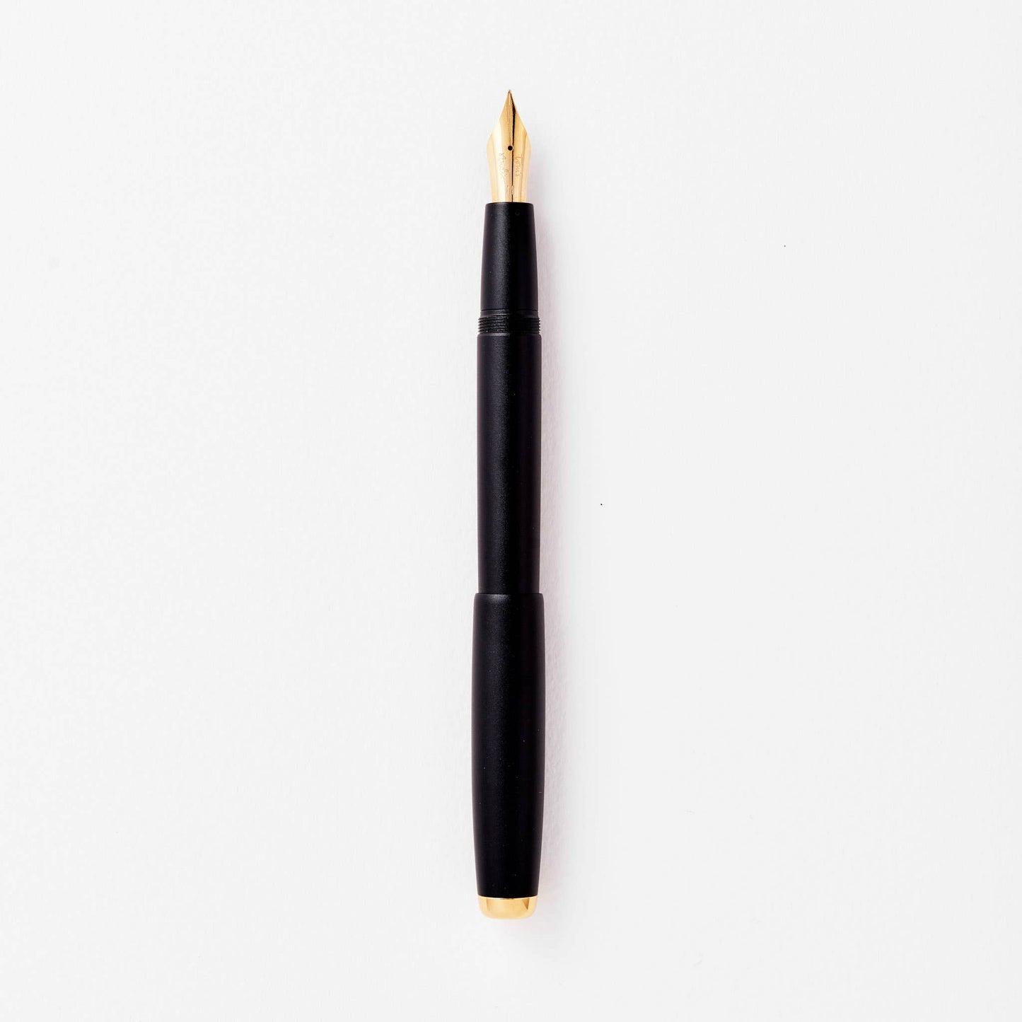 The Studio Fountain Pen: Black / Fine