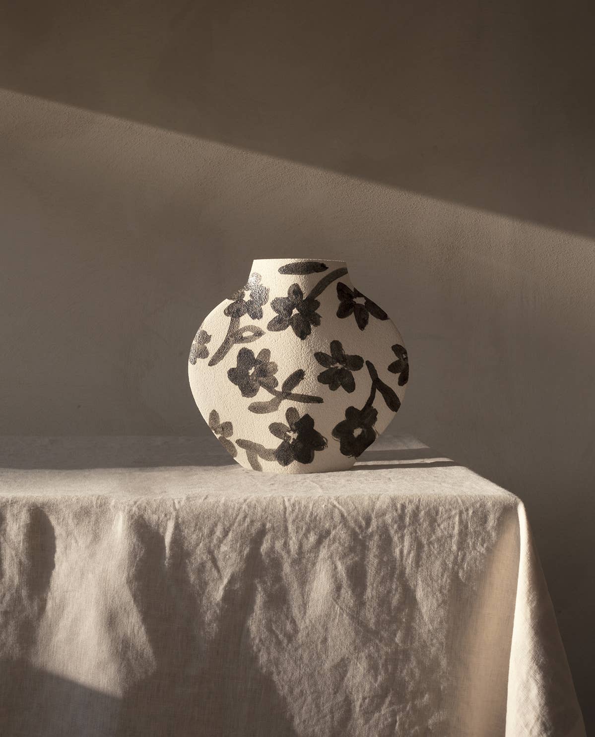 Ceramic Vase ‘Flowers Pattern