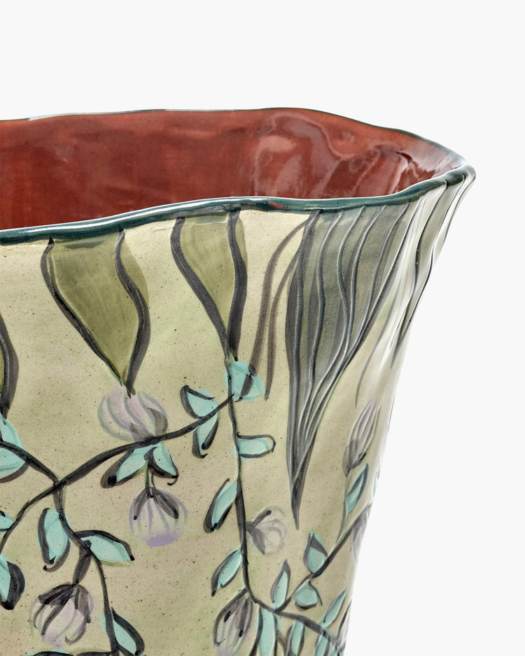 Vase 03 mix  by Nadine Dewart