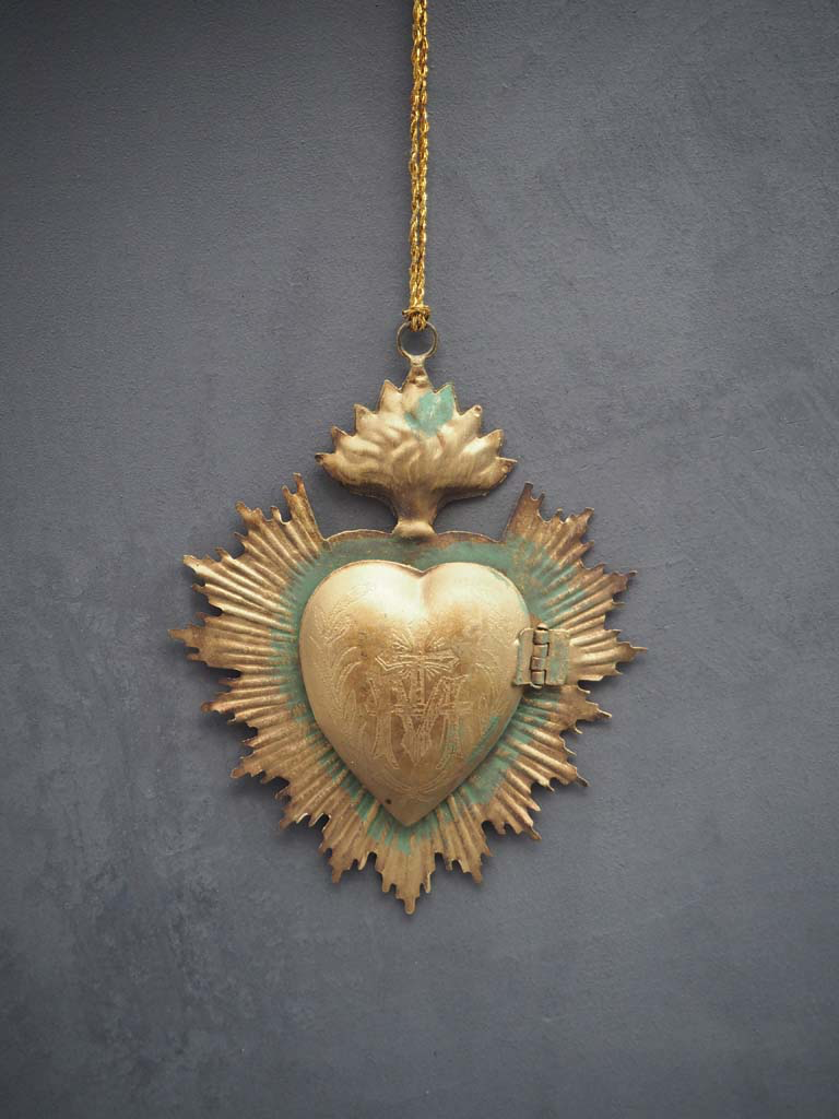 Hanging ex-voto heart box gold verdigris